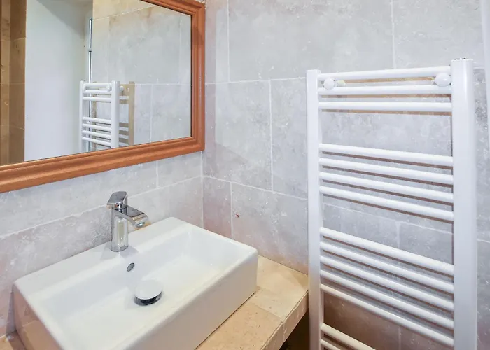 度假居 Maison Avec Piscine Privee *